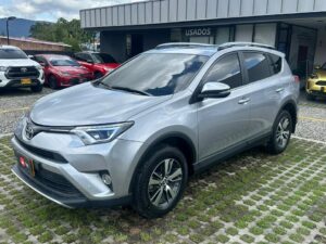 TOYOTA RAV4 STREET 2.0 2017