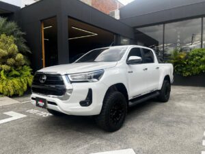 TOYOTA HILUX SRX 2.8 DIESEL 4X4 AT 2025