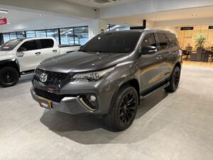 TOYOTA FORTUNER STREET  2.4 DIESEL 2020