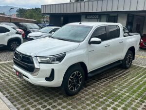 TOYOTA HILUX SRX 2.8 DIESEL 2023