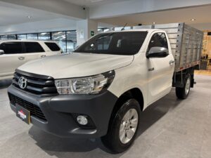 TOYOTA HILUX 2.7 MT GASOLINA 2023