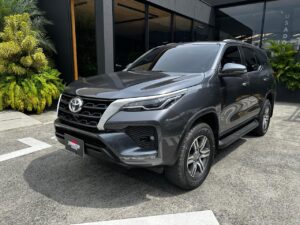 TOYOTA FORTUNER  SR 2.7 GASOLINA 2022