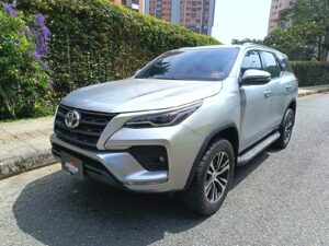 Toyota Fortuner Sr Diesel 2.4 cc 2022