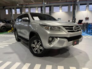 Toyota Fortuner 2.7L 4X2 AT