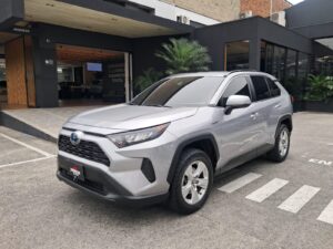 TOYOTA RAV4 LE HIBRIDA 2021