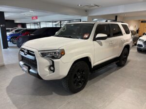TOYOTA 4 RUNNER SR5 2021