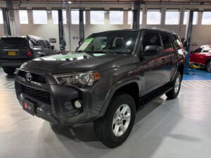 TOYOTA 4RUNNER-SR5 4.0 AUTO 4x4 GSL 2016 98.855 GRIS METALICO