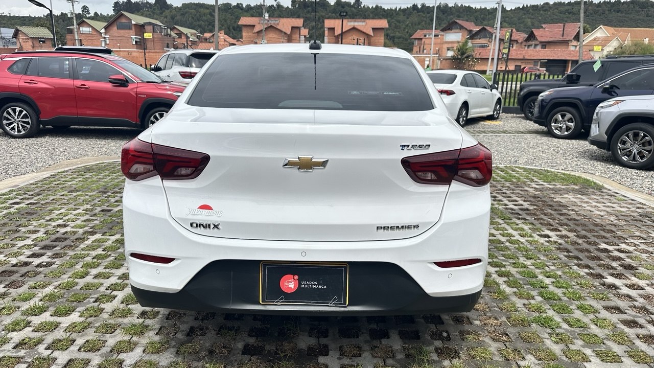 CHEVROLET ONIX 1.0T PREMIER SEDAN AUT 2022