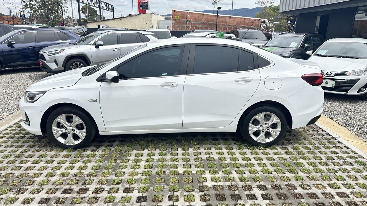 CHEVROLET ONIX 1.0T PREMIER SEDAN AUT 2022