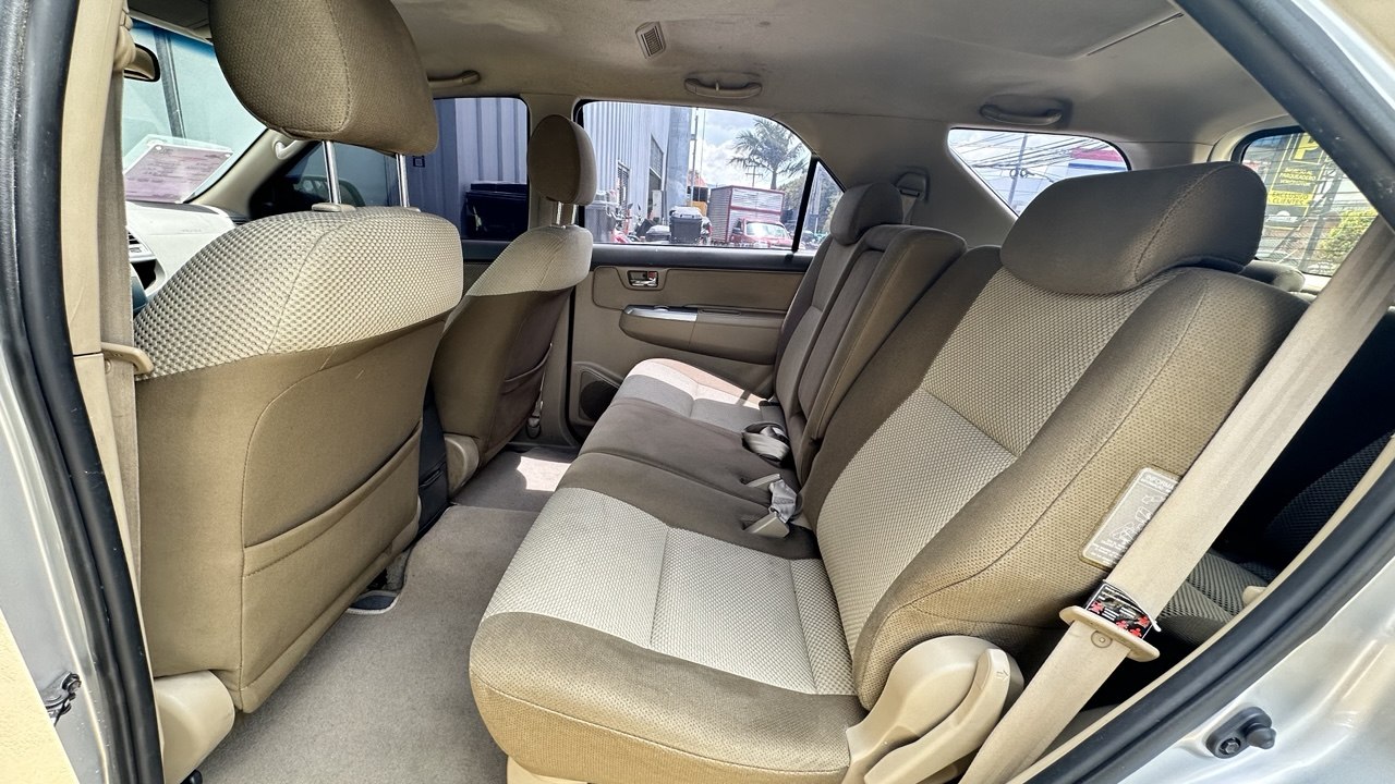 TOYOTA FORTUNER SR5 2.7L GSL 4X2 5P 7PSJ MECANICO 2014