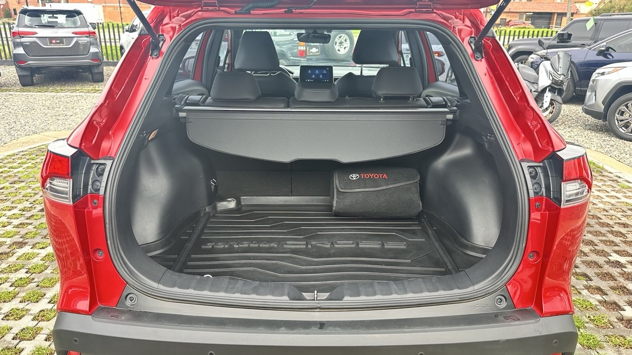 TOYOTA COROLLA CROSS SEG 1.8L HIBRIDO 4X2 5P 5PSJ 2024