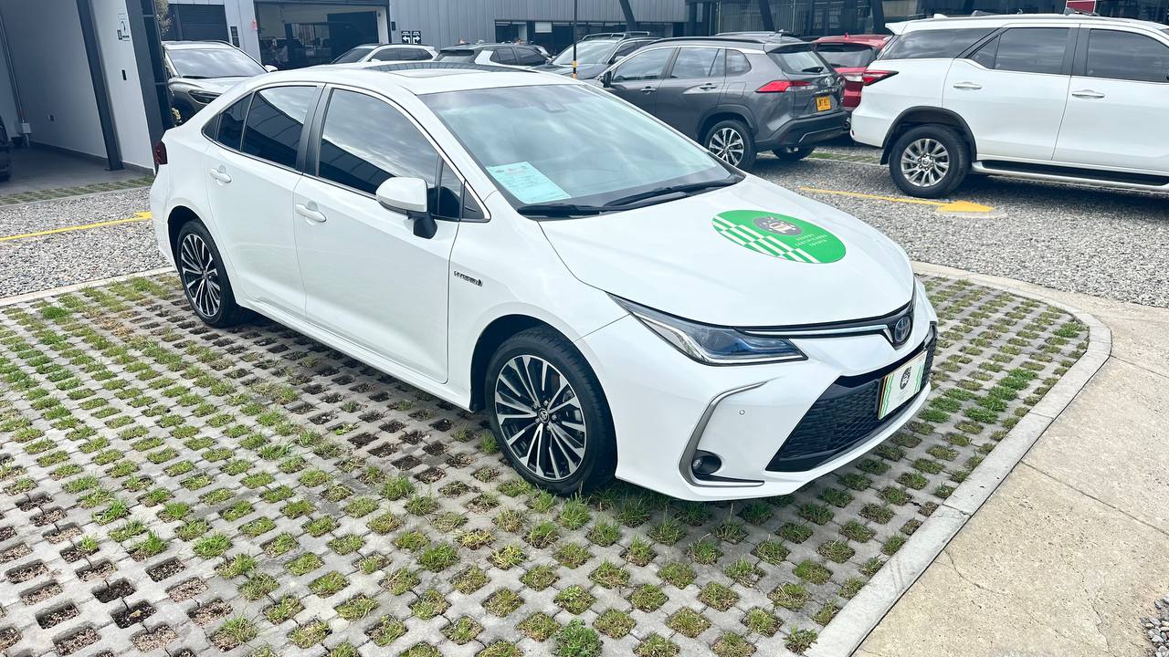 TOYOTA COROLLA SEG SEDAN 1.8L AUT 4X2 4P 5PSJ 2024
