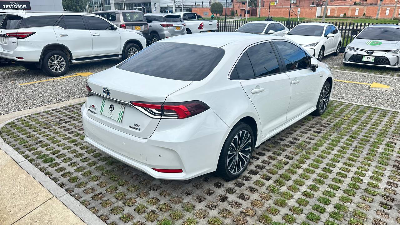 TOYOTA COROLLA SEG SEDAN 1.8L AUT 4X2 4P 5PSJ 2024