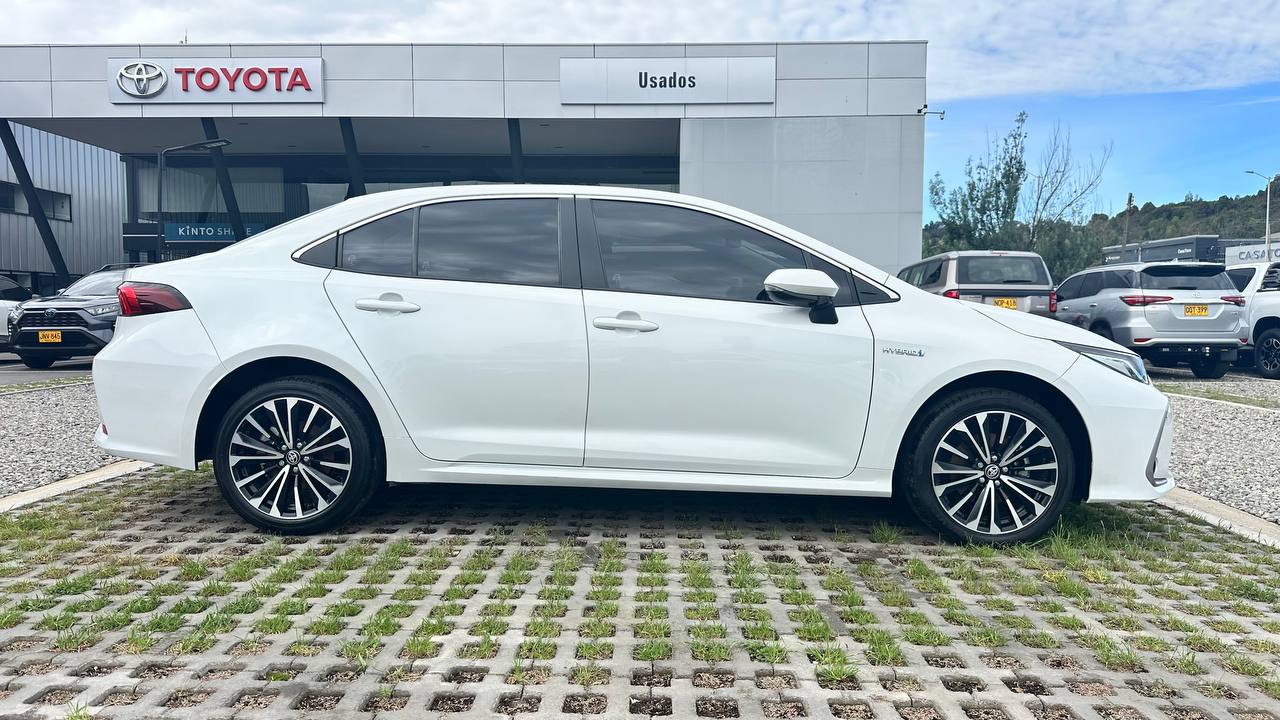 TOYOTA COROLLA SEG SEDAN 1.8L AUT 4X2 4P 5PSJ 2024