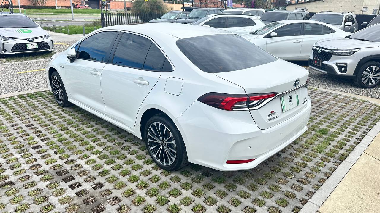 TOYOTA COROLLA SEG SEDAN 1.8L AUT 4X2 4P 5PSJ 2024