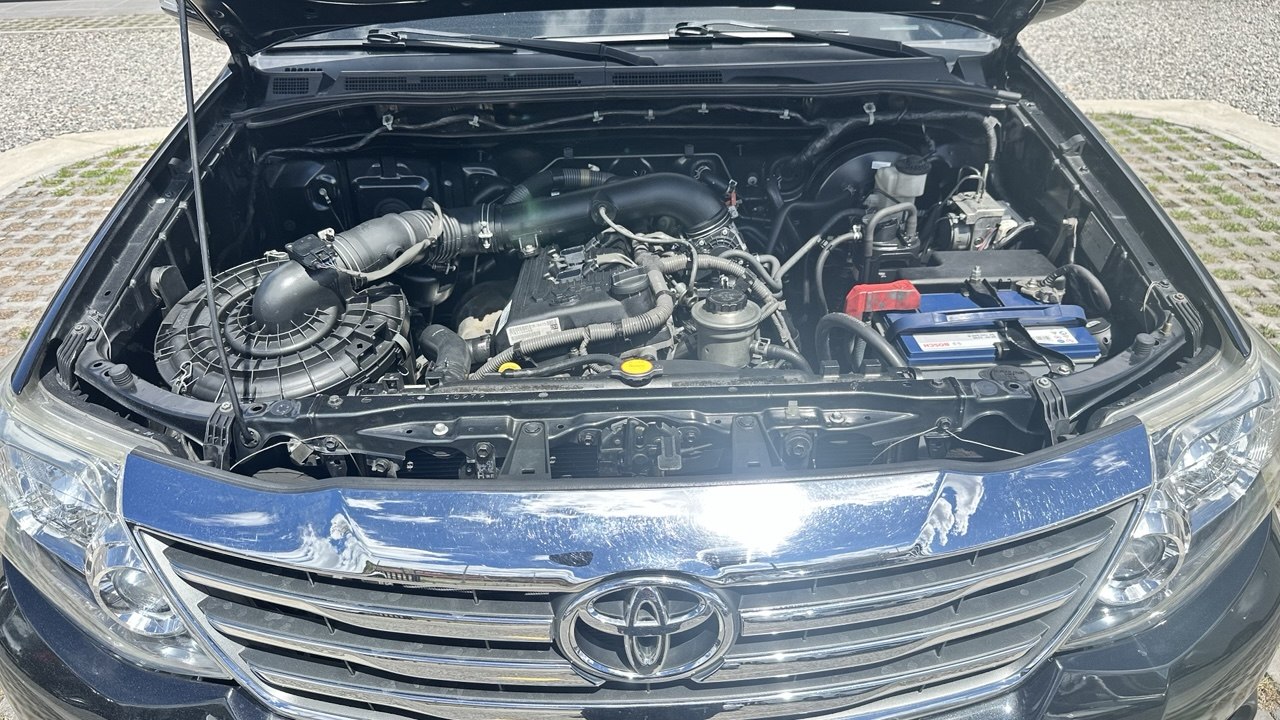 TOYOTA FORTUNER SR5 STREET 2.7L GSL 4X2 5P 7PSJ 2012