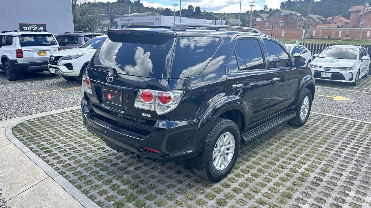 TOYOTA FORTUNER SR5 STREET 2.7L GSL 4X2 5P 7PSJ 2012