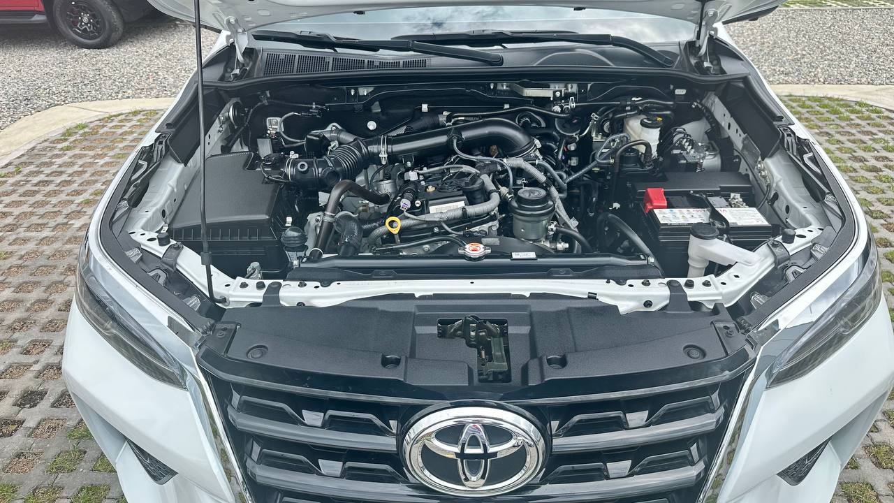TOYOTA FORTUNER SRV 2.7L GSL 4X2 5P 7PSJ 2023