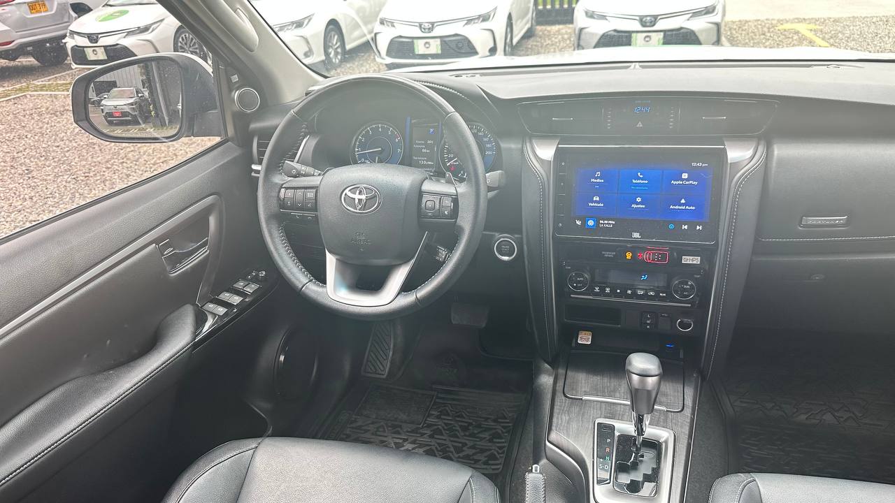 TOYOTA FORTUNER SRV 2.7L GSL 4X2 5P 7PSJ 2023