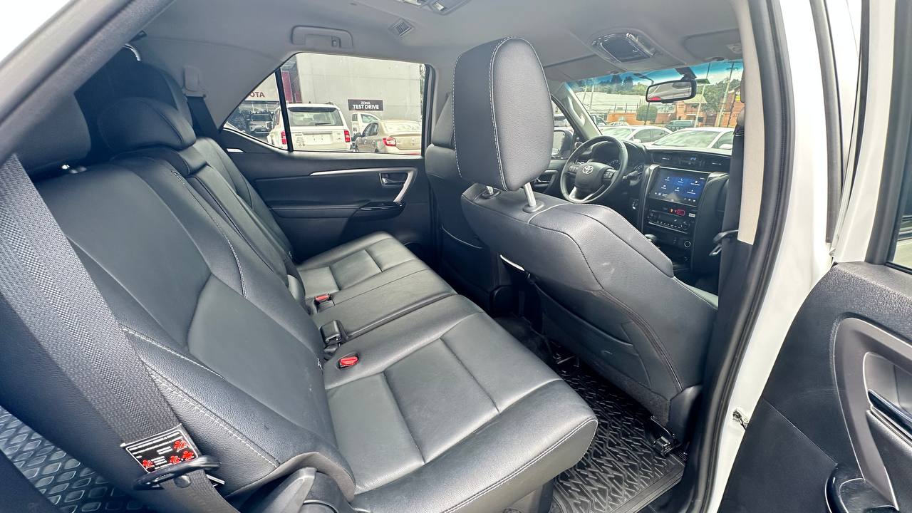 TOYOTA FORTUNER SRV 2.7L GSL 4X2 5P 7PSJ 2023