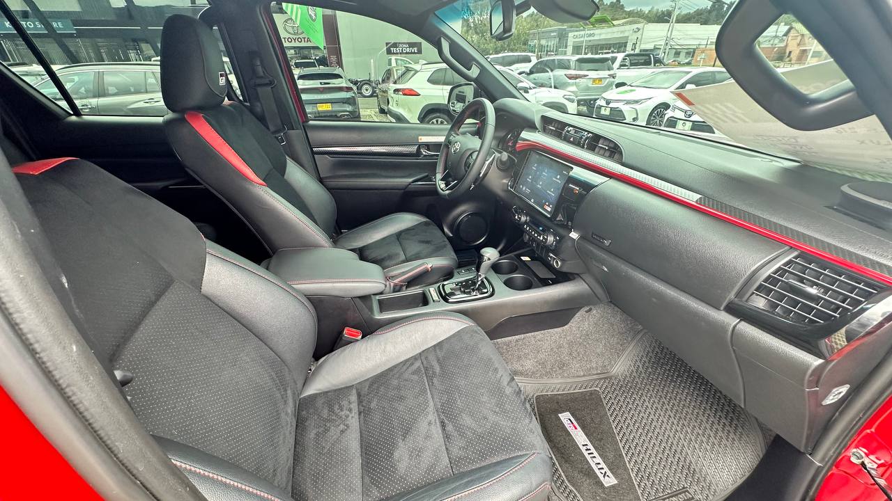TOYOTA HILUX GR-S 2.8L DIESEL 4X4 4P 5PSJ 2026