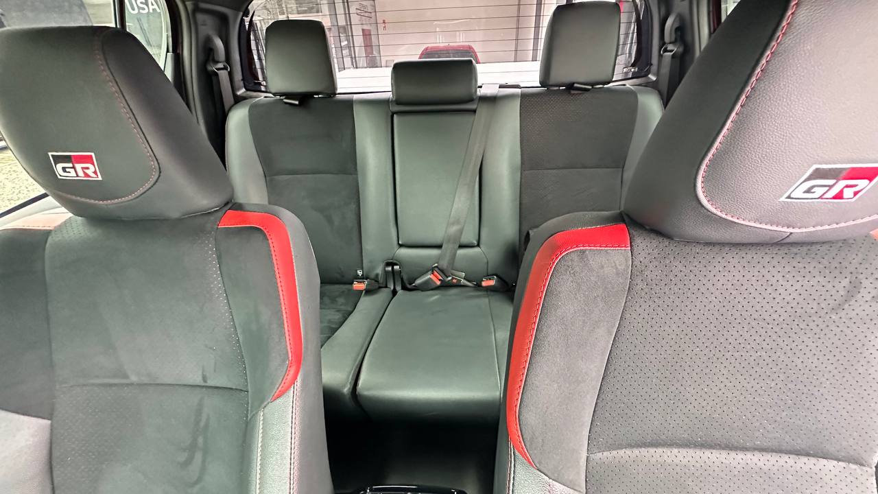 TOYOTA HILUX GR-S 2.8L DIESEL 4X4 4P 5PSJ 2026