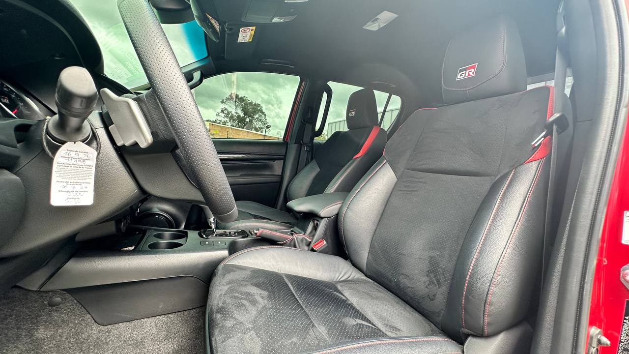 TOYOTA HILUX GR-S 2.8L DIESEL 4X4 4P 5PSJ 2026