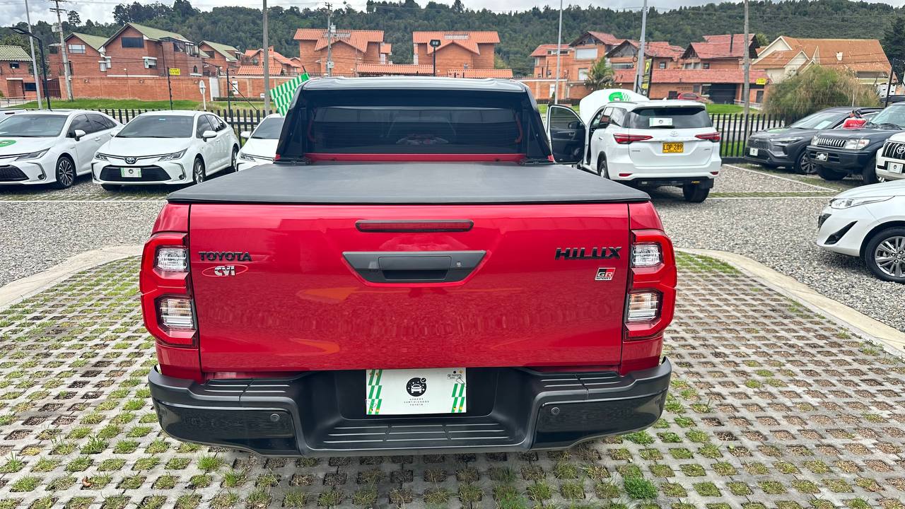 TOYOTA HILUX GR-S 2.8L DIESEL 4X4 4P 5PSJ 2026